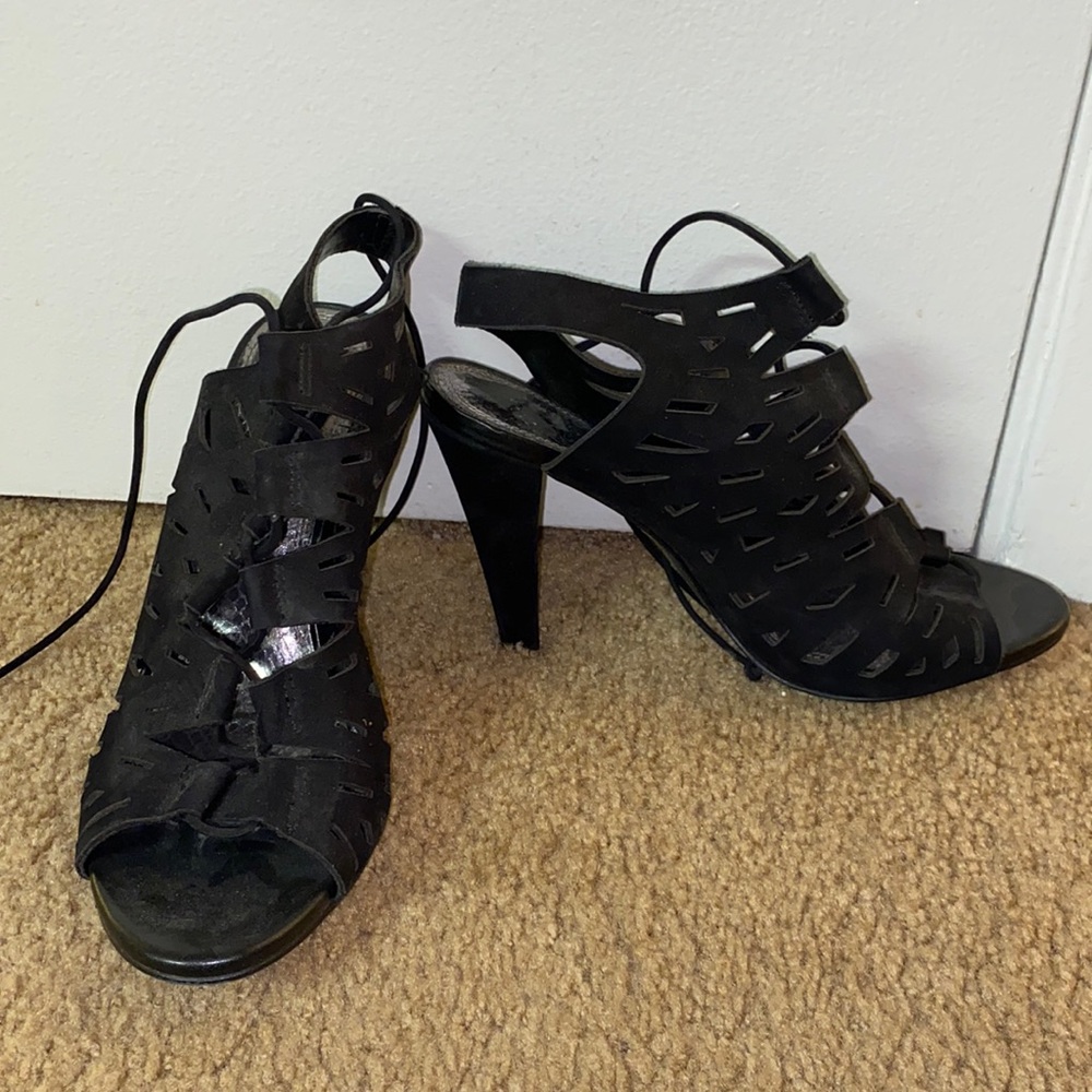 Black Gianni Bini Heels Size: 8